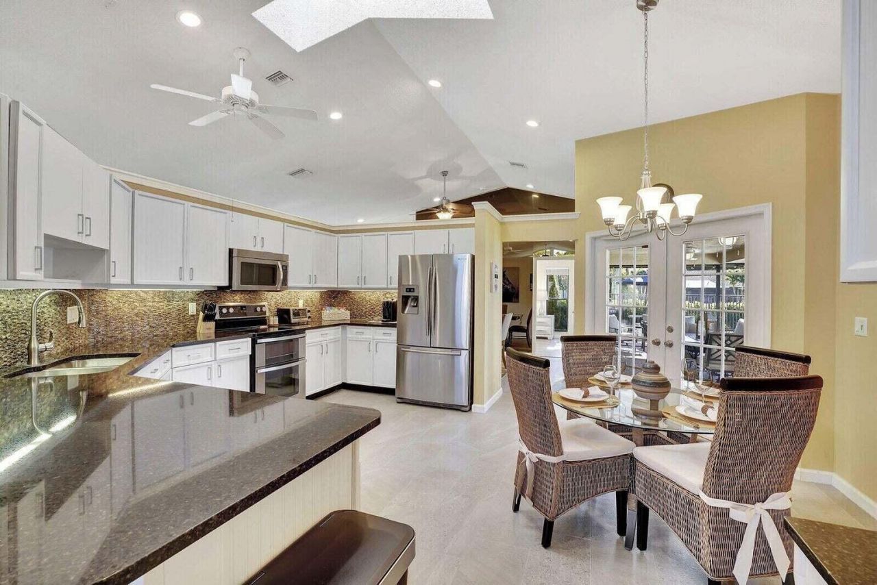 14148 Paddock Drive, Wellington, FL 33414 Photo