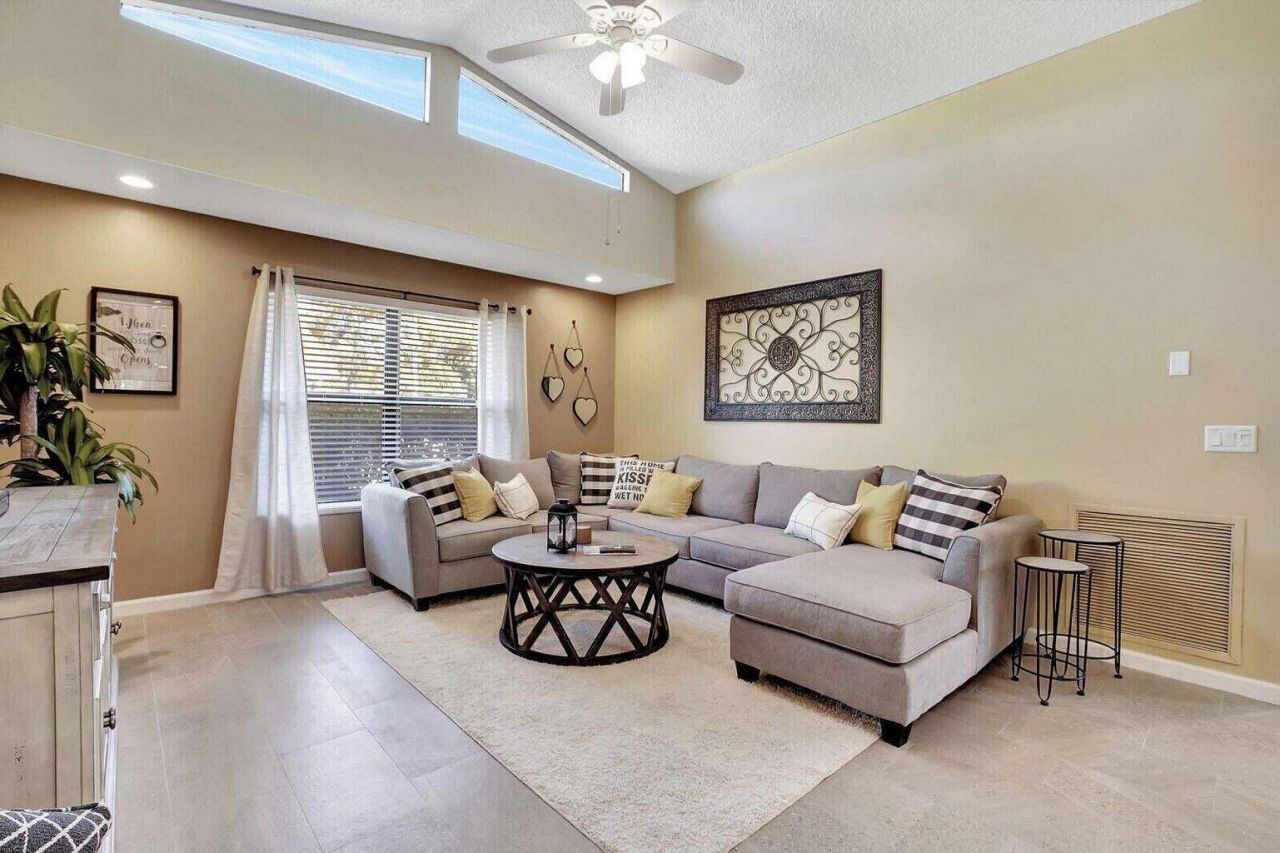 14148 Paddock Drive, Wellington, FL 33414 Photo