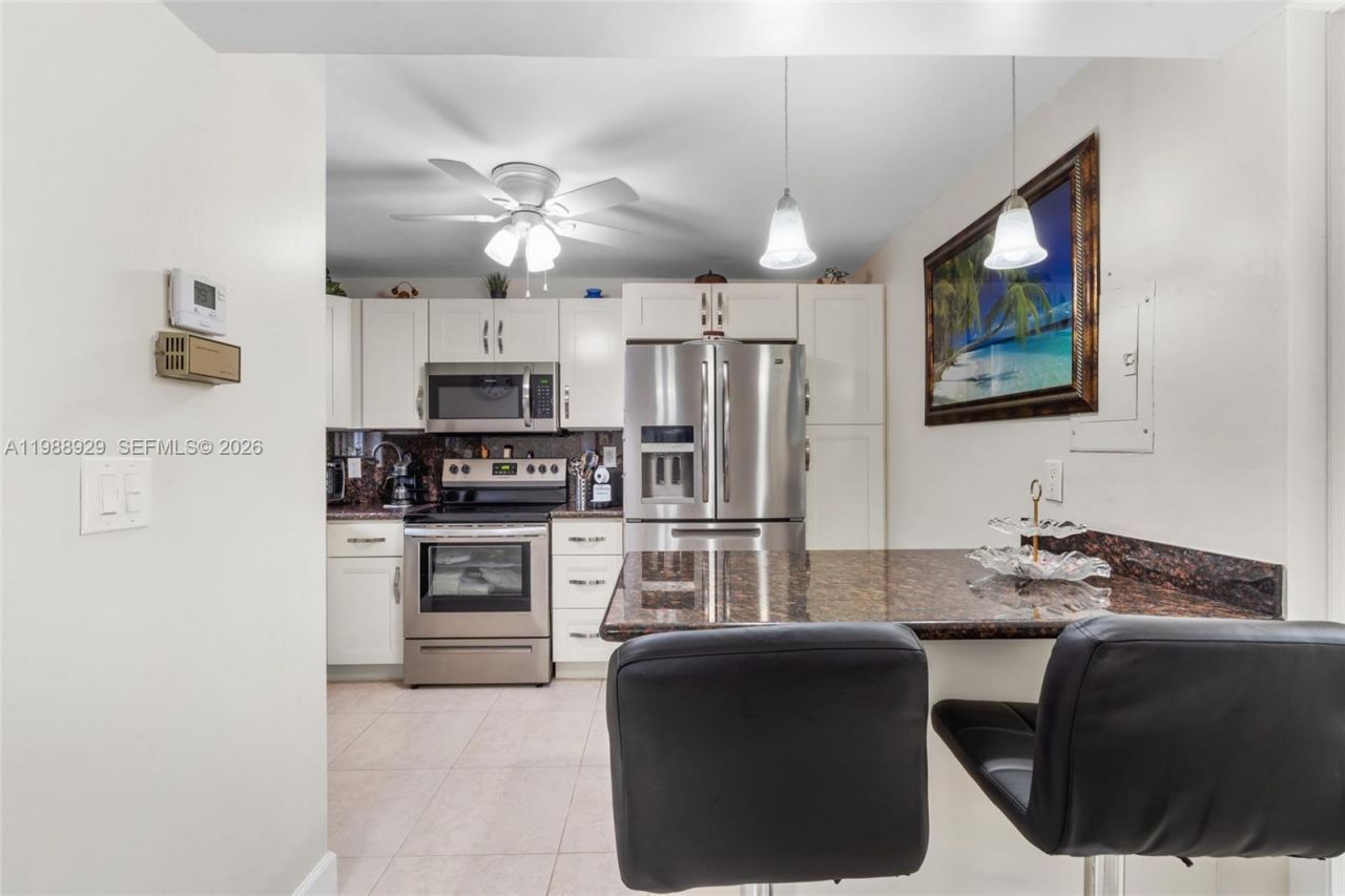 9420 S Hollybrook Lake Dr , Unit 206, Pembroke Pines, FL 33025 Photo