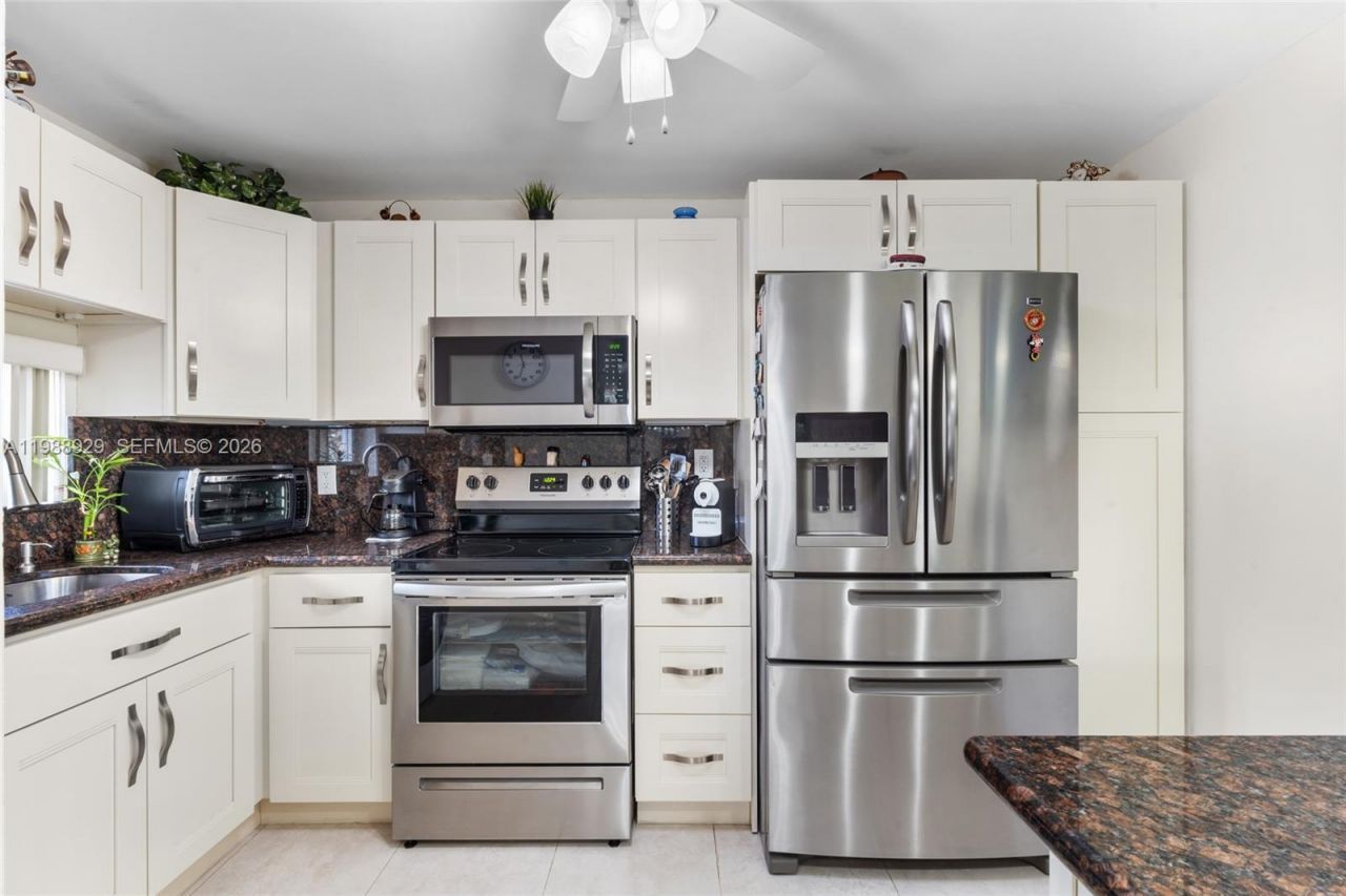 9420 S Hollybrook Lake Dr, Unit 206, Pembroke Pines, FL 33025 Photo