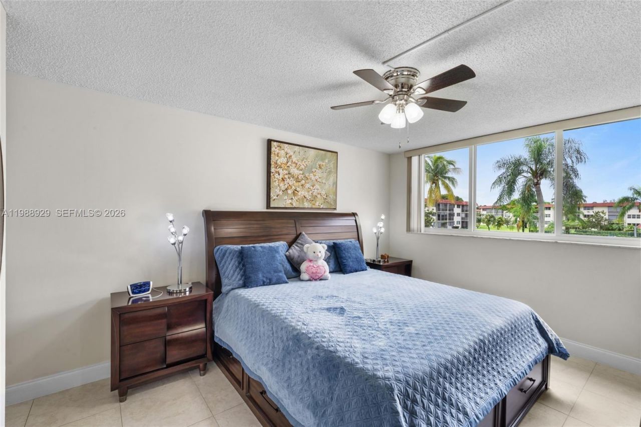 9420 S Hollybrook Lake Dr, Unit 206, Pembroke Pines, FL 33025 Photo