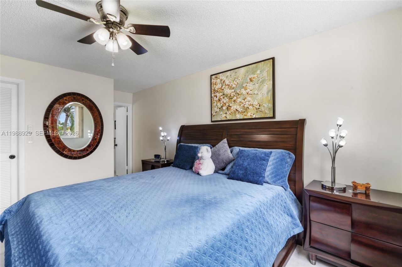 9420 S Hollybrook Lake Dr, Unit 206, Pembroke Pines, FL 33025 Photo