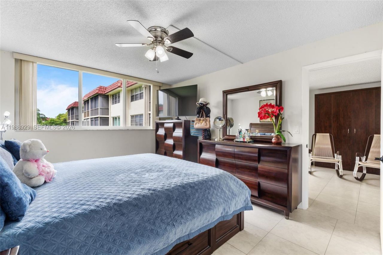 9420 S Hollybrook Lake Dr , Unit 206, Pembroke Pines, FL 33025 Photo