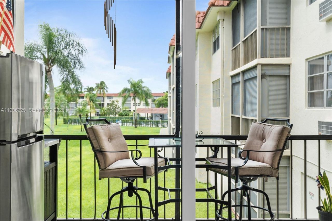 9420 S Hollybrook Lake Dr , Unit 206, Pembroke Pines, FL 33025 Photo