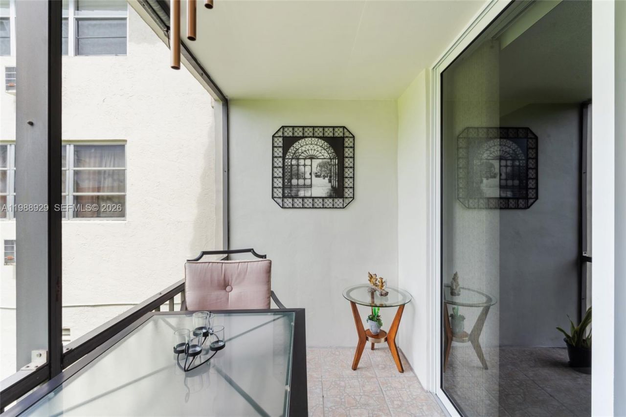 9420 S Hollybrook Lake Dr , Unit 206, Pembroke Pines, FL 33025 Photo