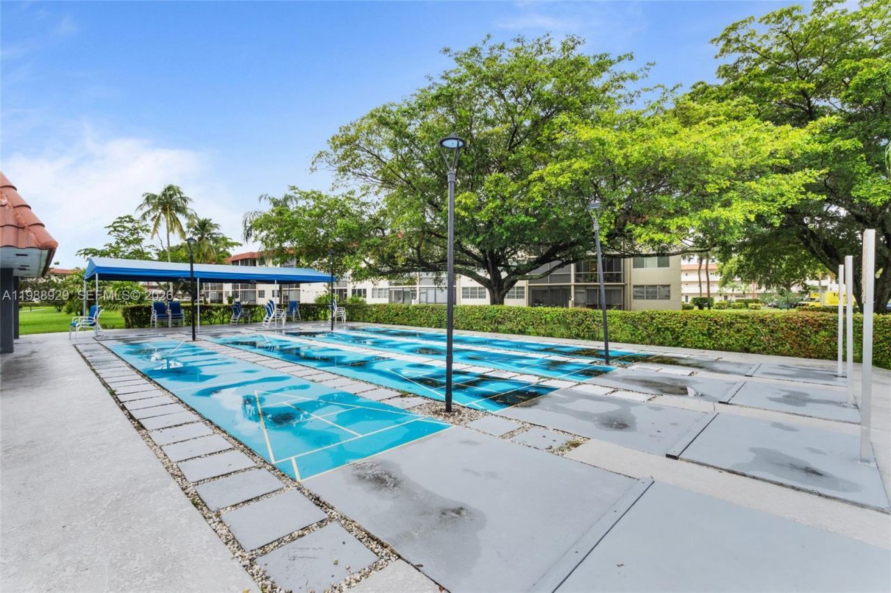 9420 S Hollybrook Lake Dr, Unit 206, Pembroke Pines, FL 33025 Photo