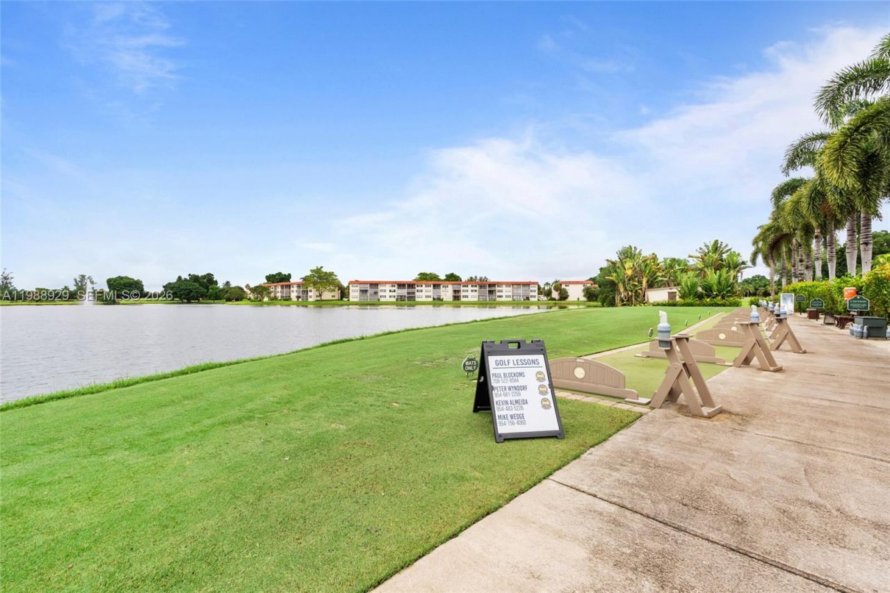 9420 S Hollybrook Lake Dr, Unit 206, Pembroke Pines, FL 33025 Photo