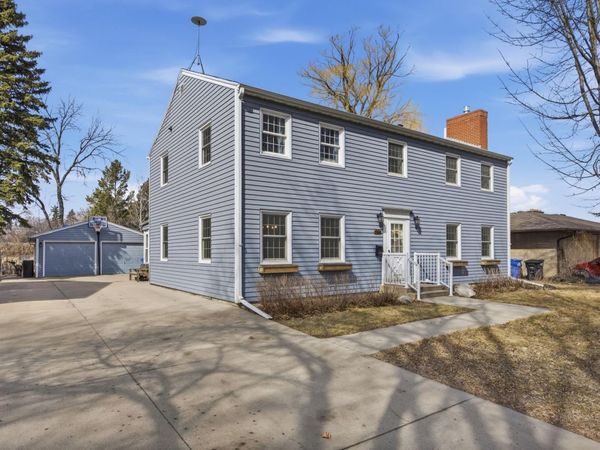 1306 Elm Street N, Fargo, ND 58102