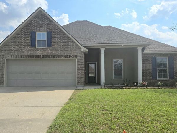 10028 Savannah Jane Ln, Baton Rouge, LA 70817