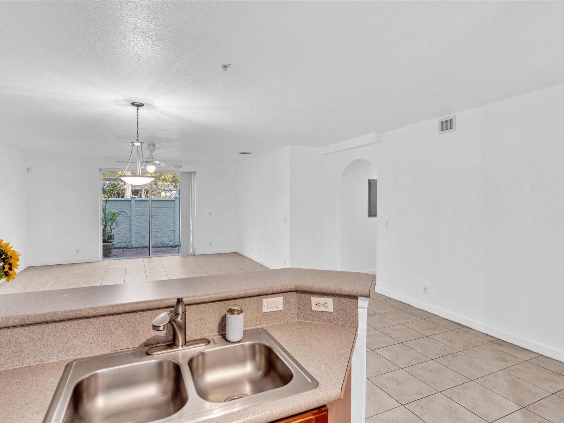 513 Bayfront Drive, Boynton Beach, FL 33435 Photo