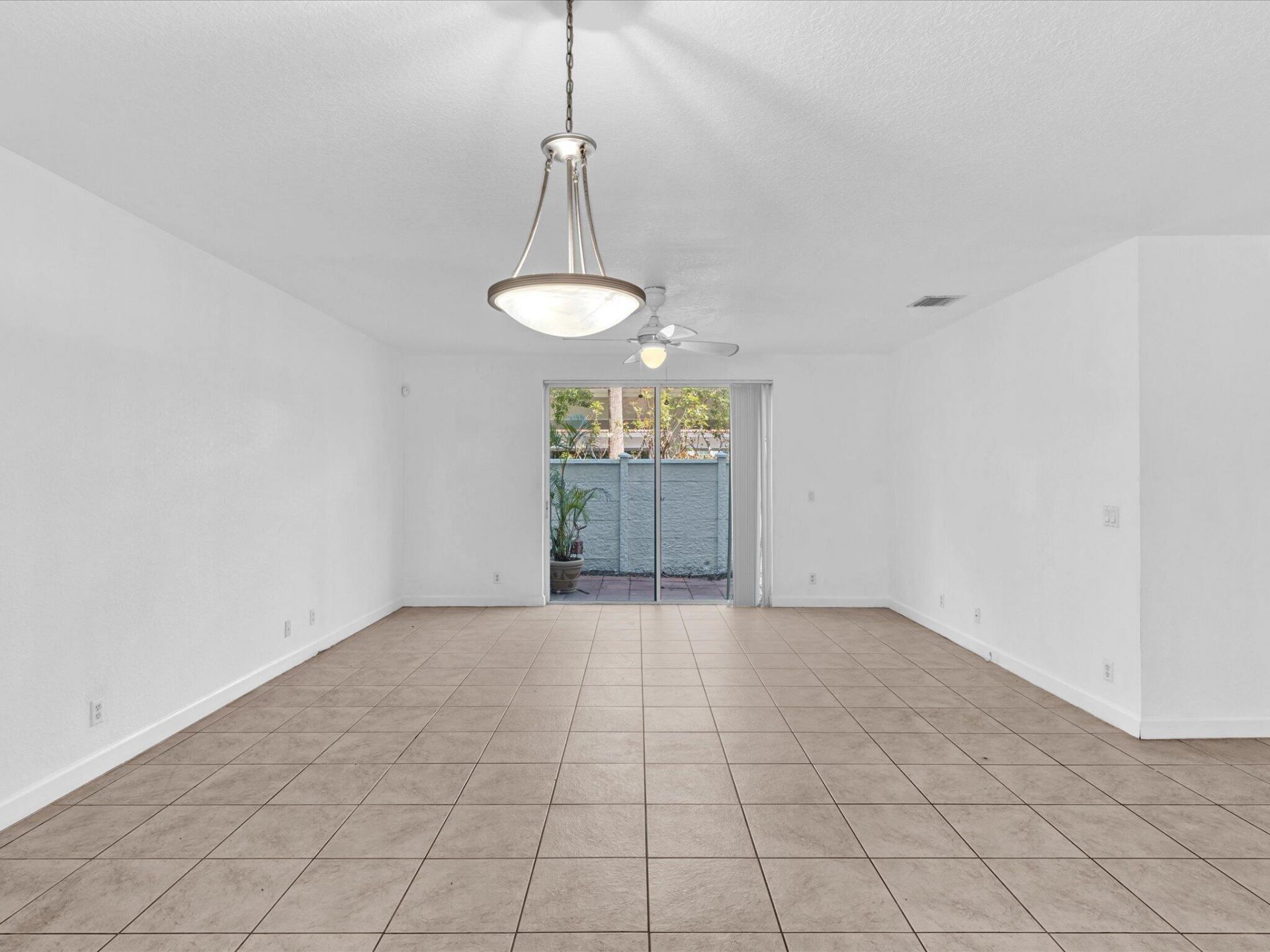 513 Bayfront Drive, Boynton Beach, FL 33435 Photo