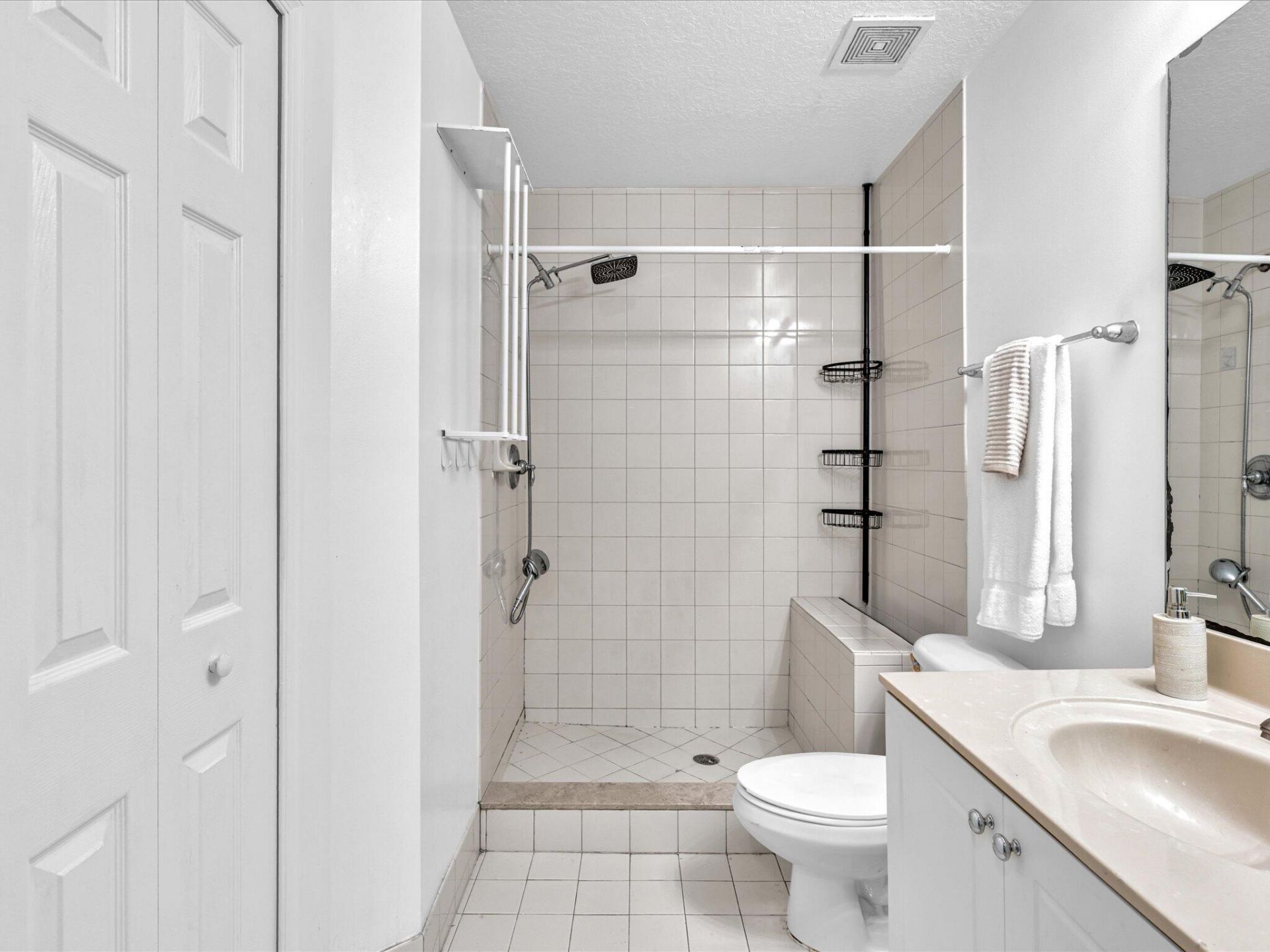 513 Bayfront Drive, Boynton Beach, FL 33435 Photo