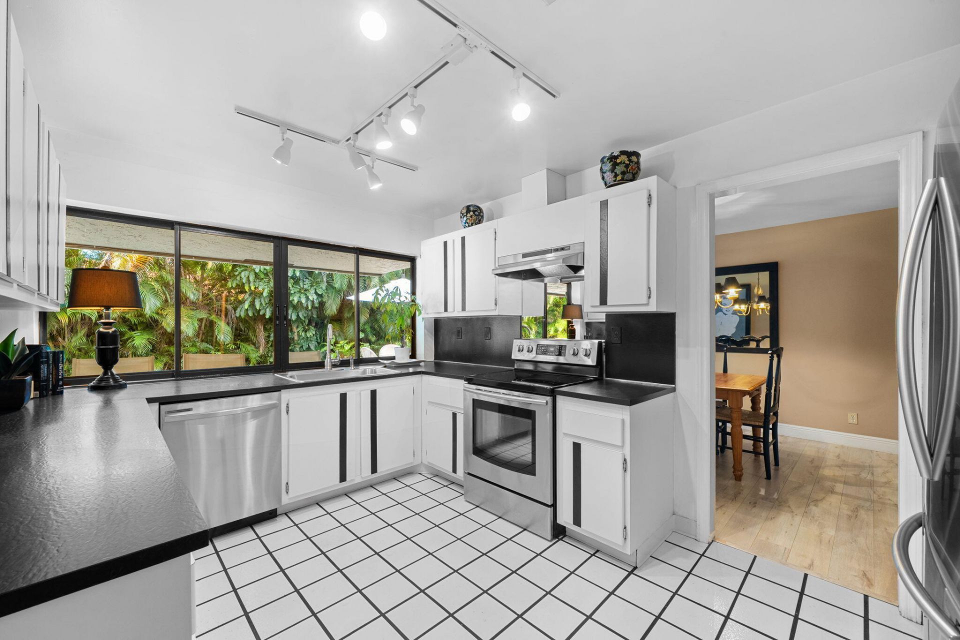 8730 Lake Dasha Terrace, Plantation, FL 33324 Photo