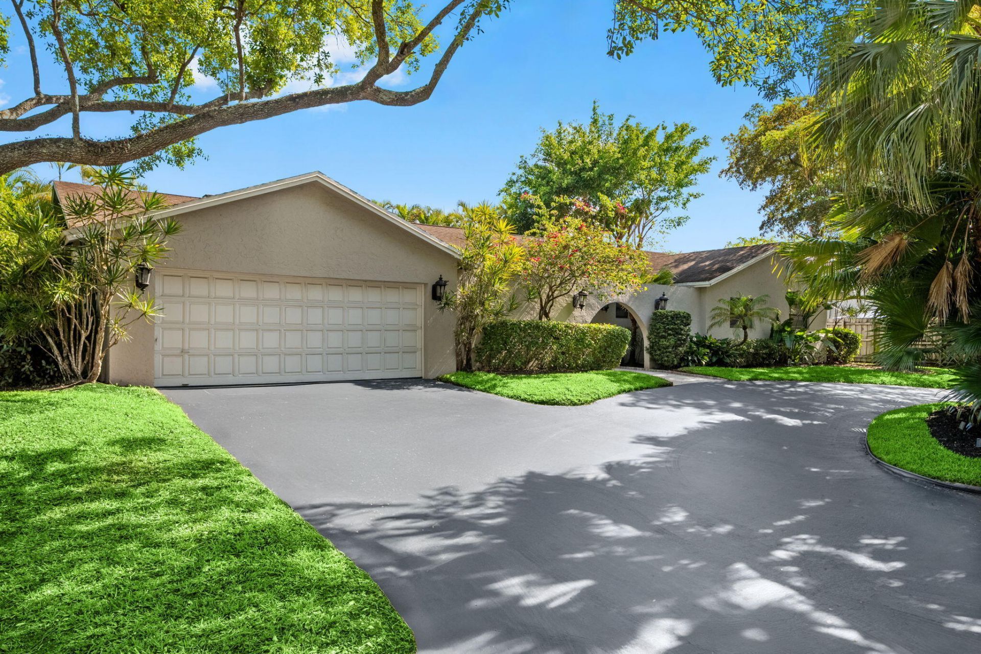 8730 Lake Dasha Terrace, Plantation, FL 33324 Photo