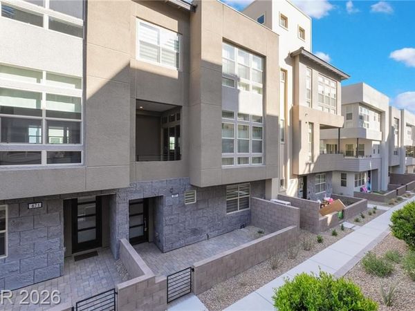 667 Grey Saker Street, Las Vegas, NV 89138