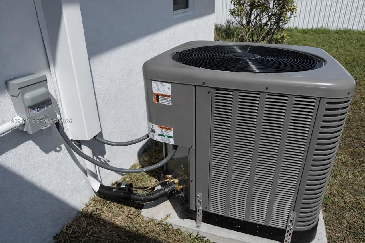 2450 NW 157th St Rd , Miami Gardens, FL 33054 Photo