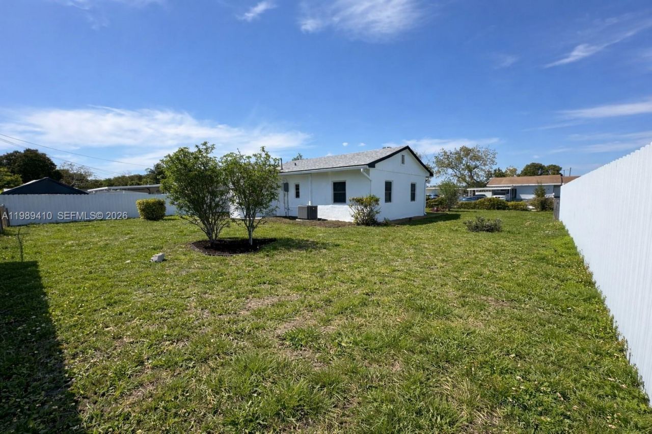 2450 NW 157th St Rd , Miami Gardens, FL 33054 Photo