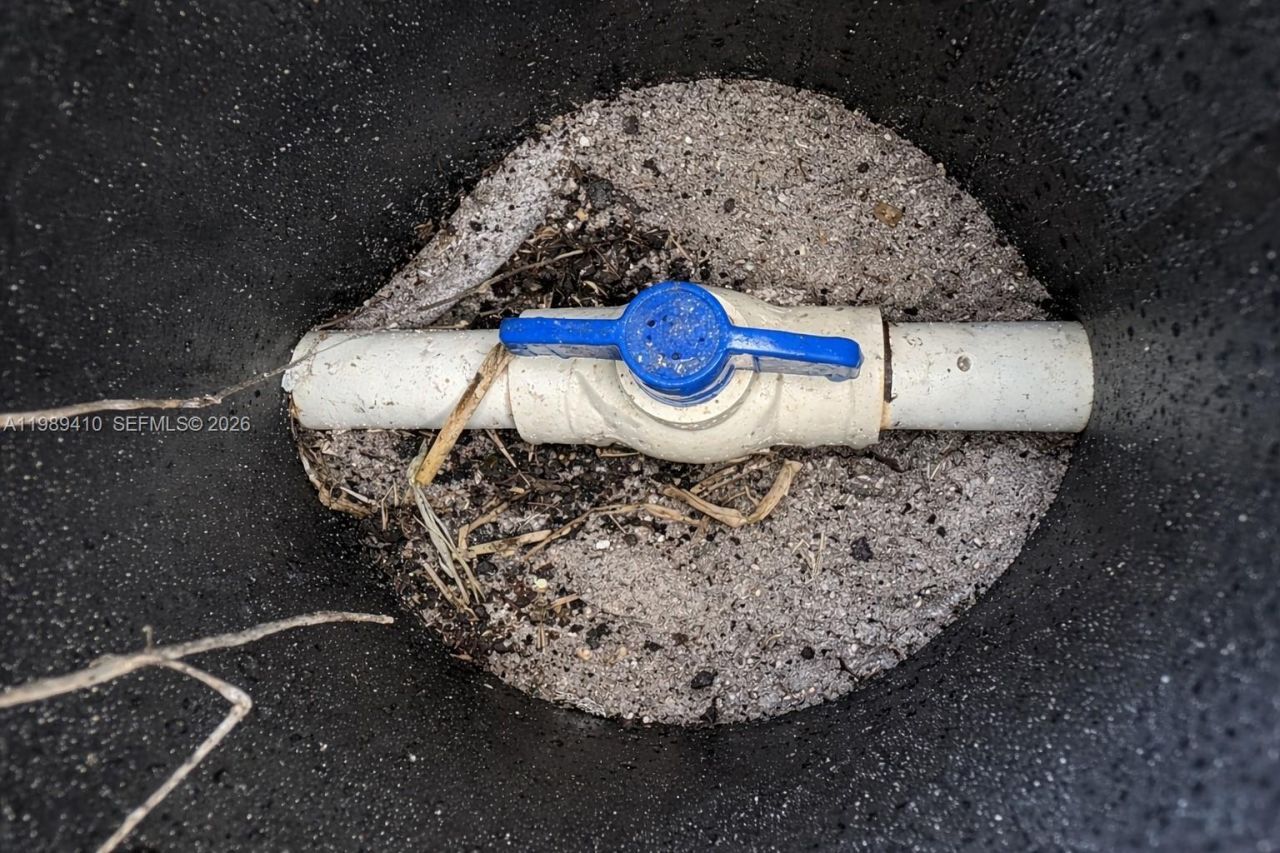 2450 NW 157th St Rd , Miami Gardens, FL 33054 Photo