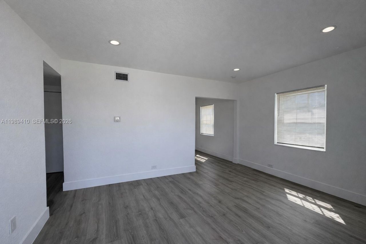 2450 NW 157th St Rd , Miami Gardens, FL 33054 Photo