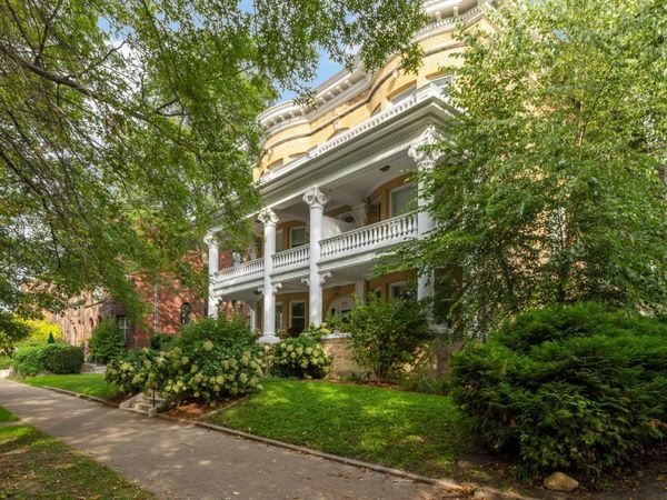 579 Summit Avenue, Unit 105, Saint Paul, MN 55102