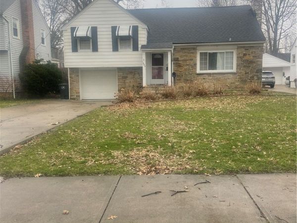 1663 Lyndhurst, Lyndhurst, OH 44124