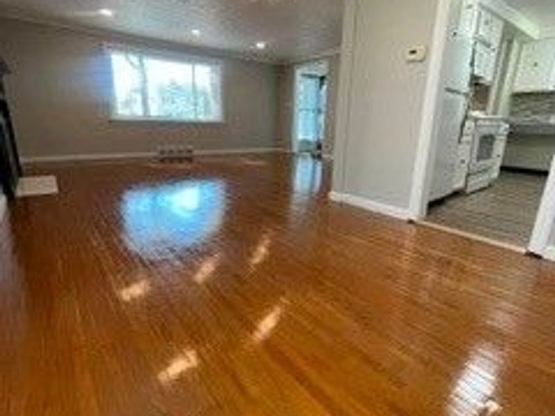 1663 Lyndhurst, Lyndhurst, OH 44124 Photo 11