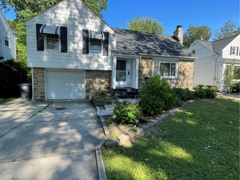 1663 Lyndhurst, Lyndhurst, OH 44124 Photo 2