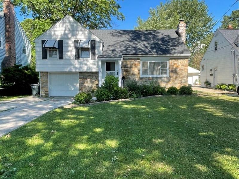 1663 Lyndhurst, Lyndhurst, OH 44124 Photo 3