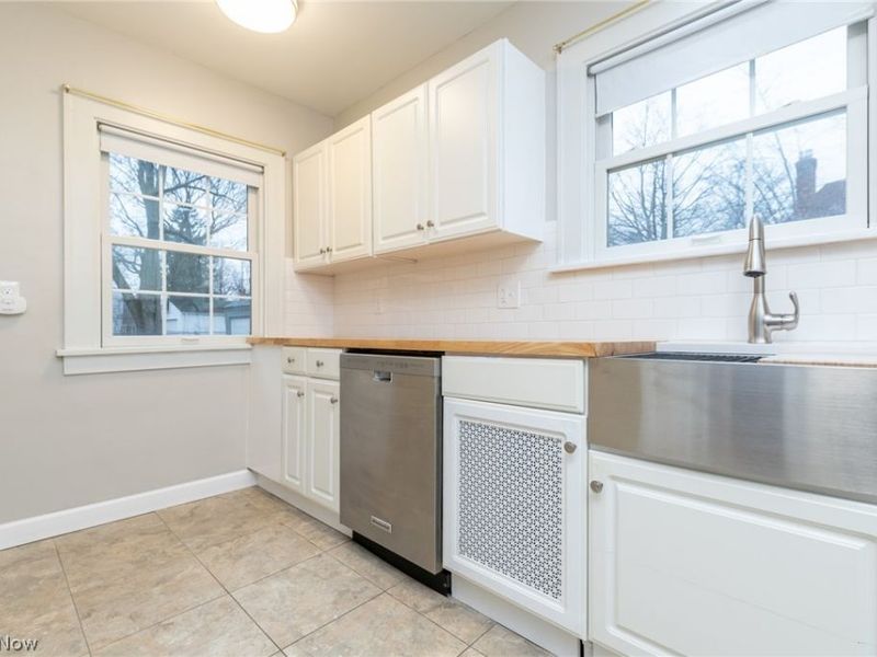 3350 Avalon Road, Shaker Heights, OH 44120 Photo 11