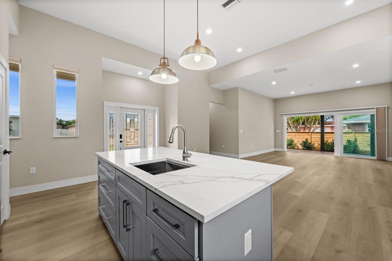 2311 Sandrala Drive, Sarasota, FL 34231 Photo