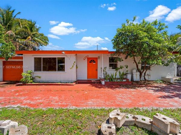 4750 NE 17th Ave , Pompano Beach, FL 33064