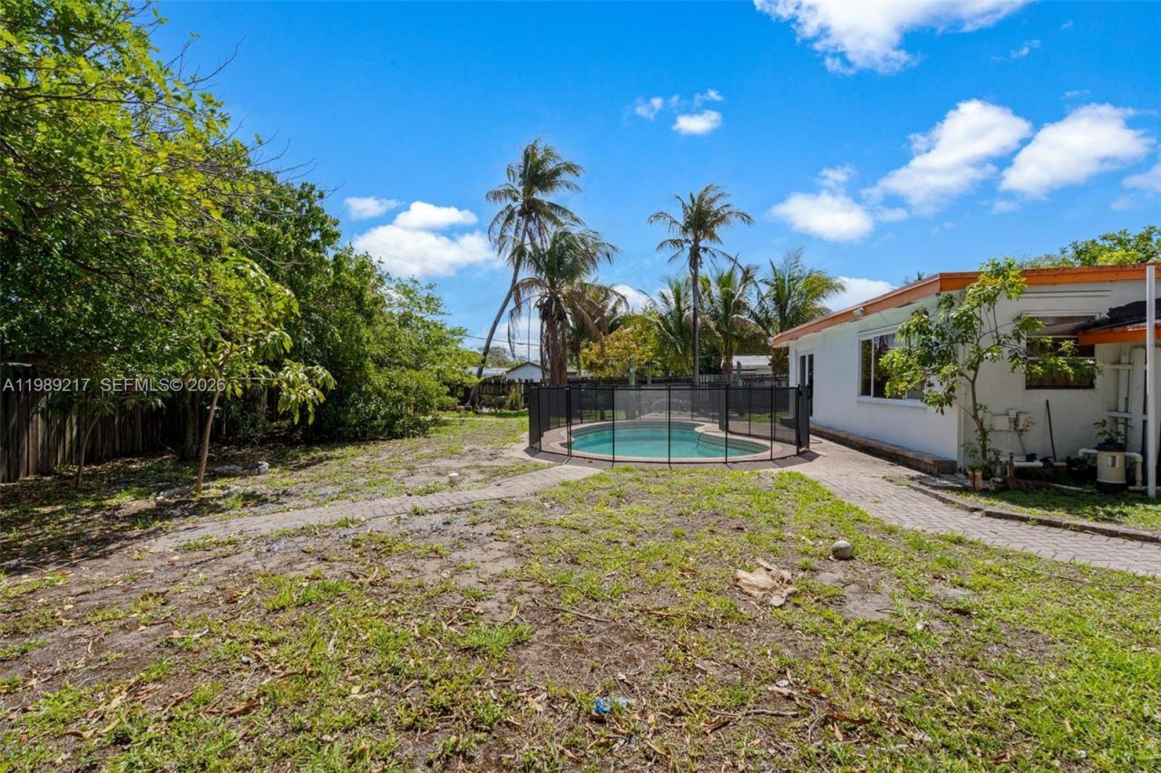 4750 NE 17th Ave , Pompano Beach, FL 33064 Photo