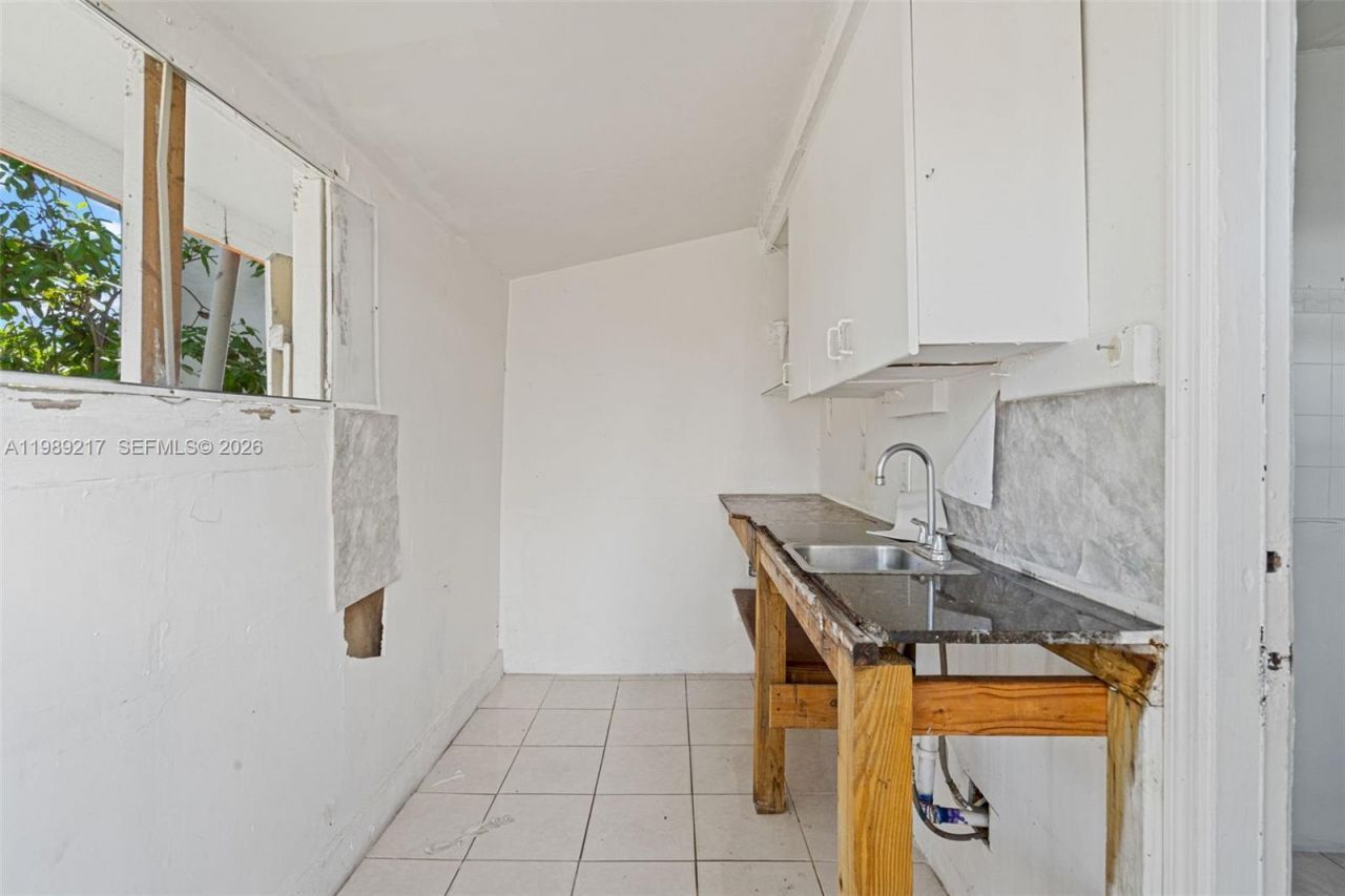 4750 NE 17th Ave , Pompano Beach, FL 33064 Photo