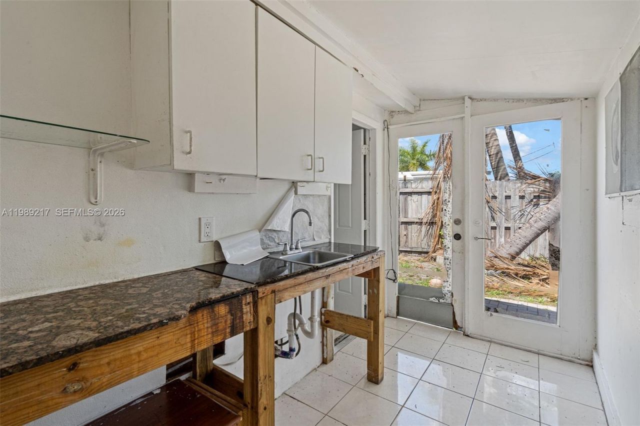 4750 NE 17th Ave , Pompano Beach, FL 33064 Photo