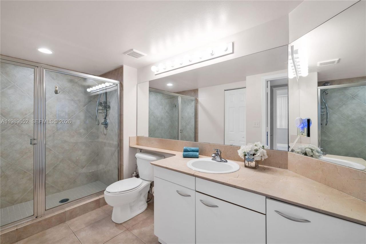 2080 S Ocean Dr, Unit 202, Hallandale Beach, FL 33009 Photo
