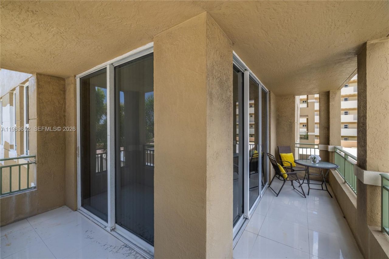 2080 S Ocean Dr, Unit 202, Hallandale Beach, FL 33009 Photo