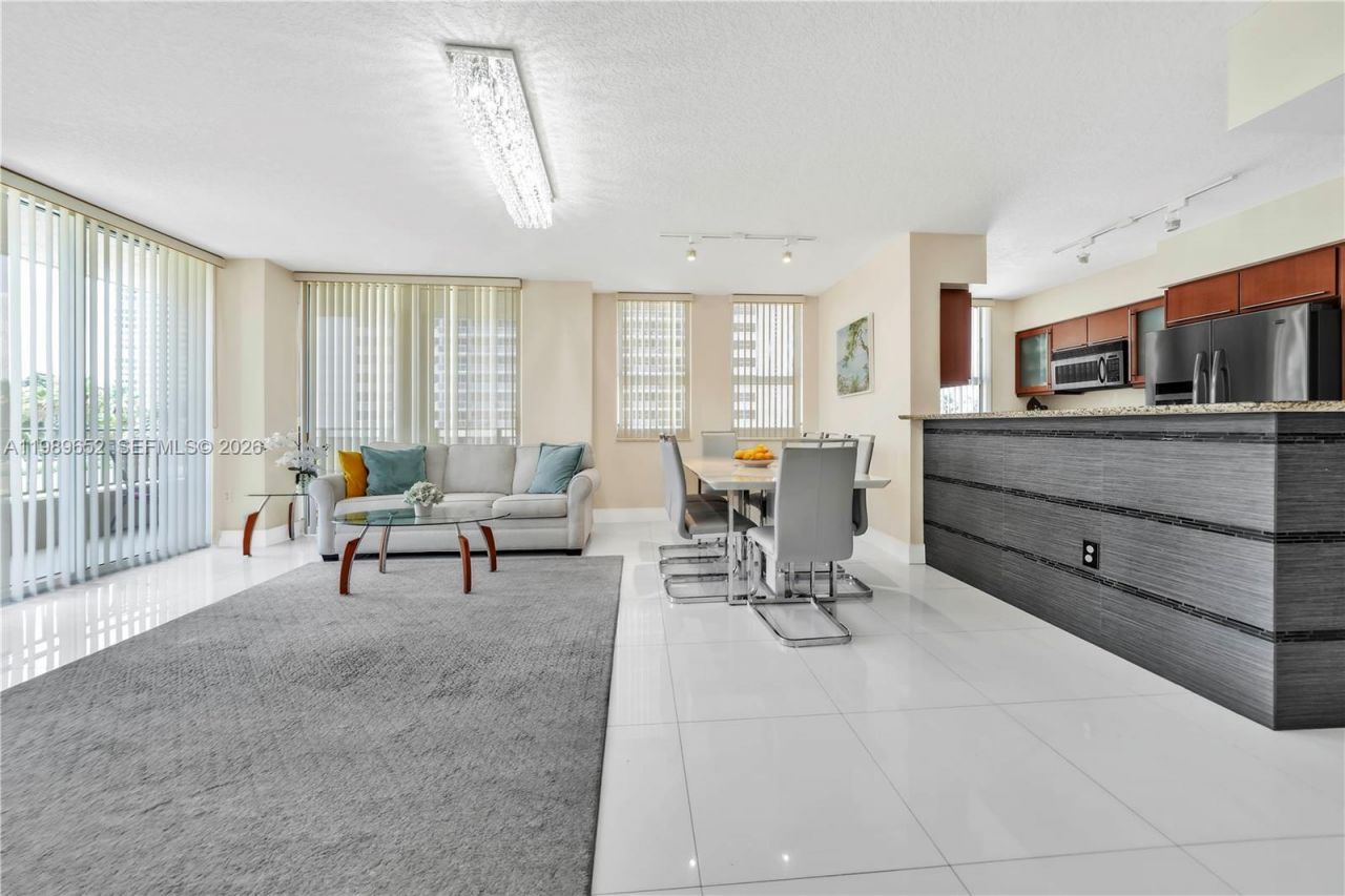2080 S Ocean Dr, Unit 202, Hallandale Beach, FL 33009 Photo