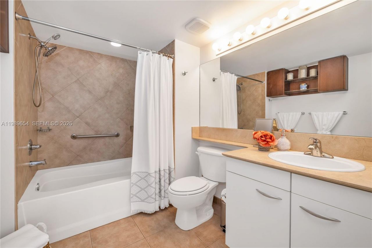 2080 S Ocean Dr, Unit 1203(AVAIL, Hallandale Beach, FL 33009 Photo