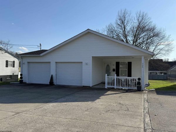 905 Johnson Avenue, Bridgeport, WV 26330