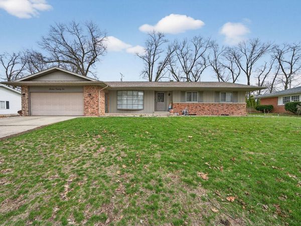 1626 N Bay Drive, Elkhart, IN 46514