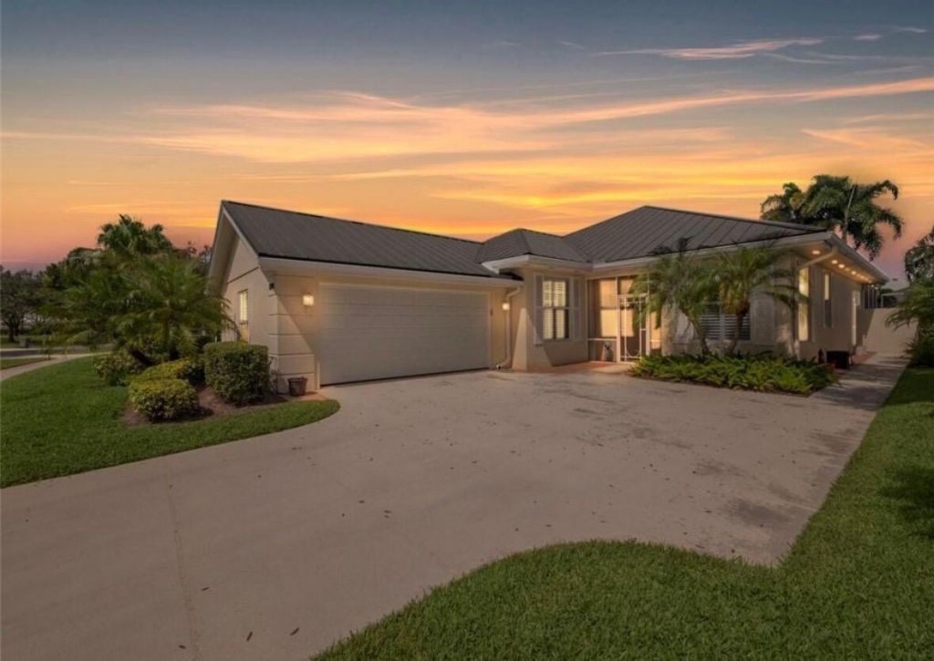 2215 SW Mayflower Drive, Palm City, FL 34990 Photo