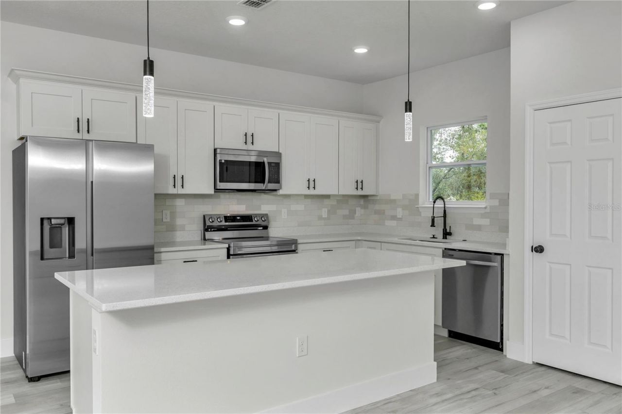 7248 N Radcliff Avenue , Citrus Springs, FL 34434 Photo