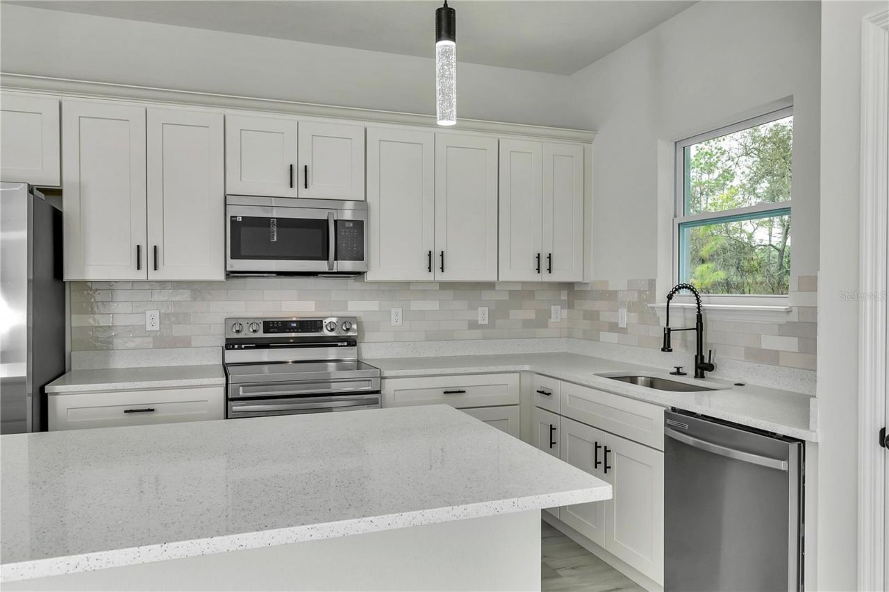 7248 N Radcliff Avenue , Citrus Springs, FL 34434 Photo