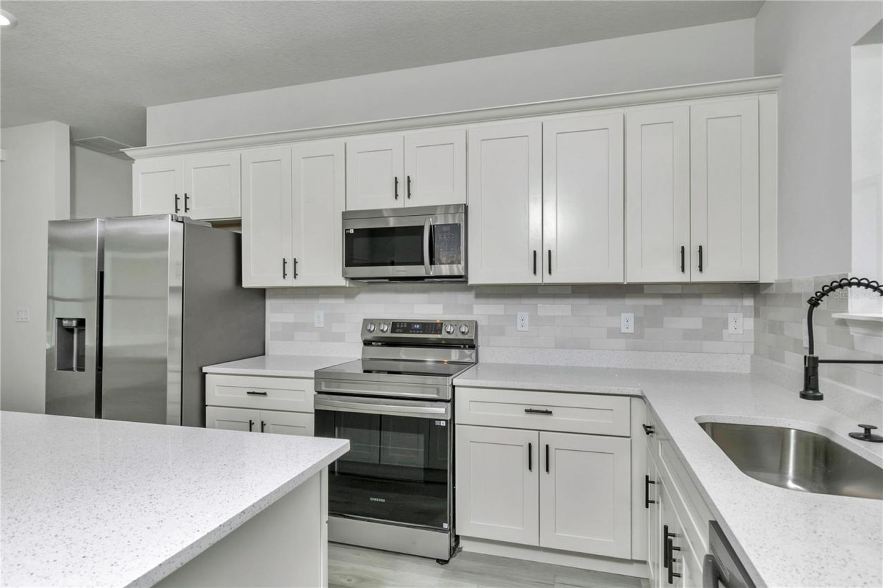 7248 N Radcliff Avenue , Citrus Springs, FL 34434 Photo