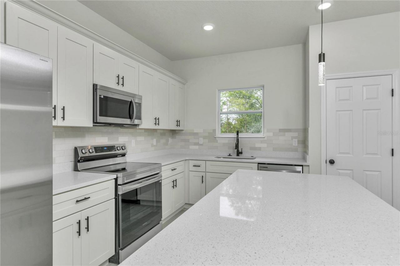 7248 N Radcliff Avenue , Citrus Springs, FL 34434 Photo