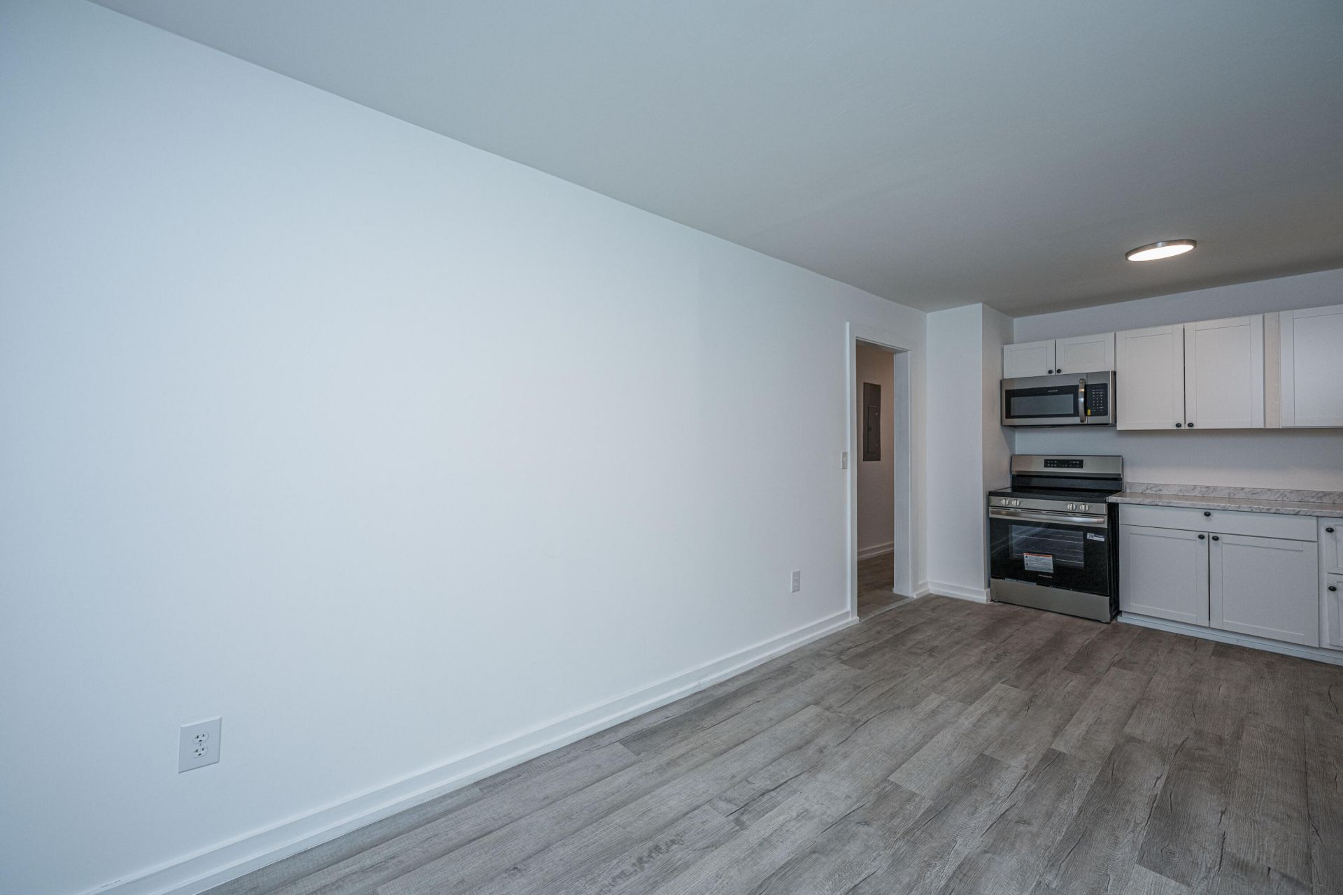 814 Hoss Road Photo 10