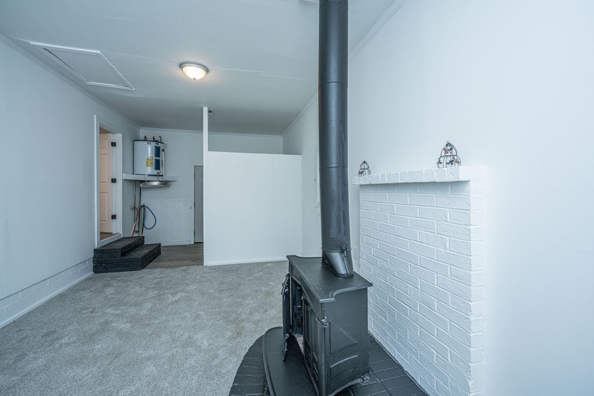 814 Hoss Road Photo 12