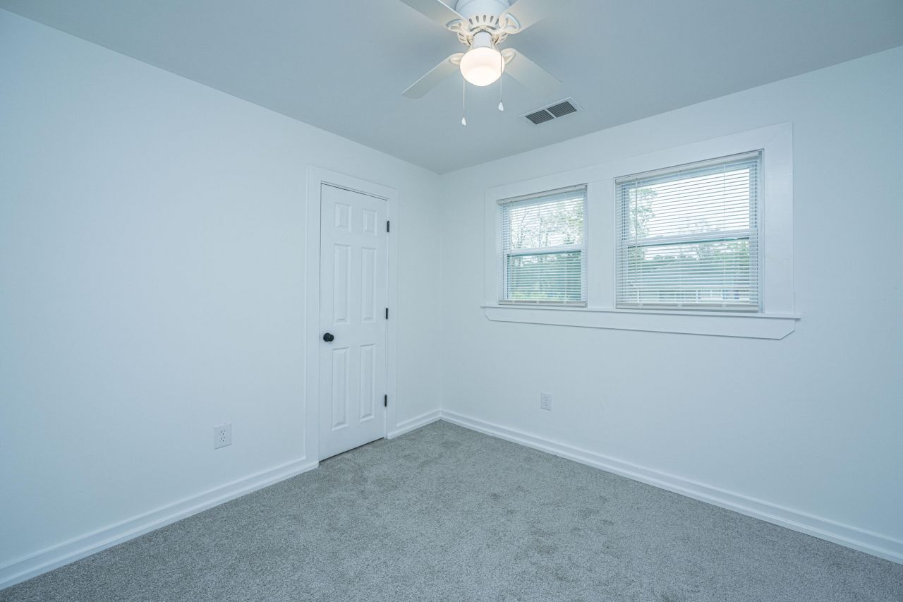 814 Hoss Road Photo 17