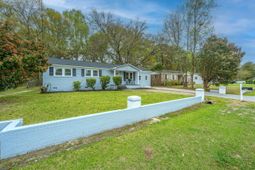 814 Hoss Road photo 4