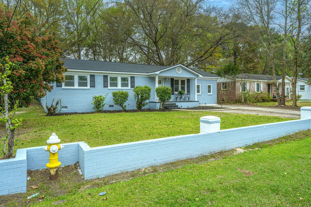 814 Hoss Road Photo 4